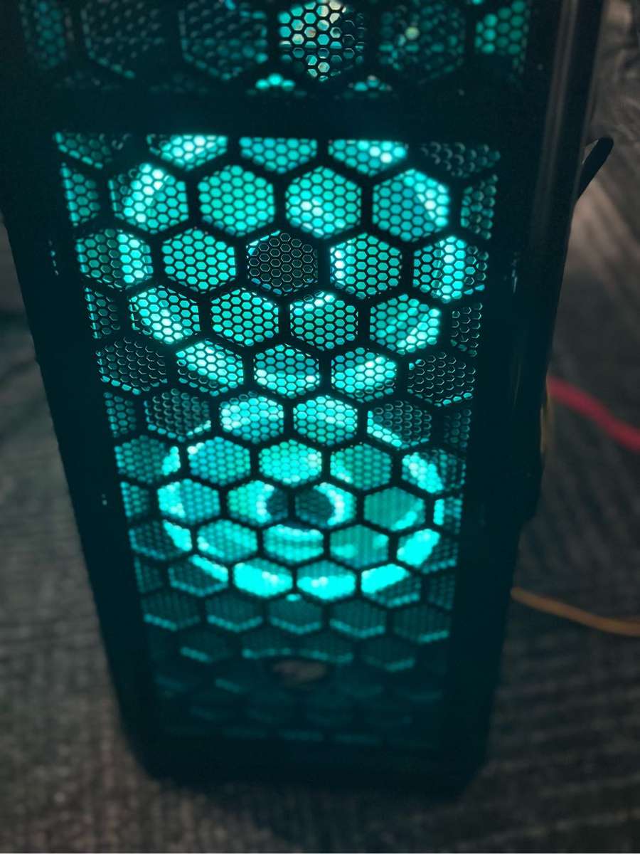 COURGAR MX330 i7 Gaming PC - GeForce GTX680 GDDR5 Graphics - Windows 11