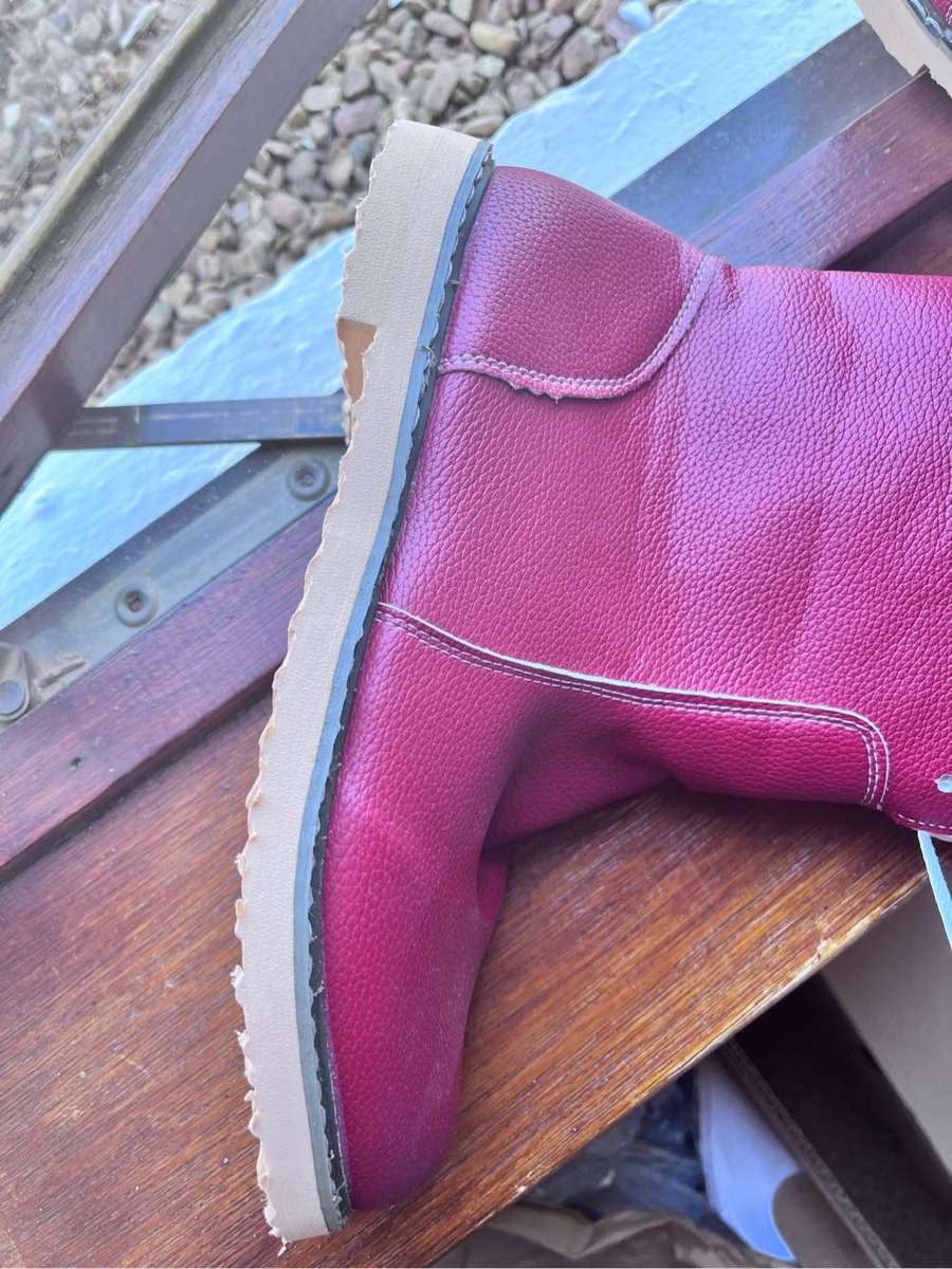 Red patent leather slipper boots (size3-4)