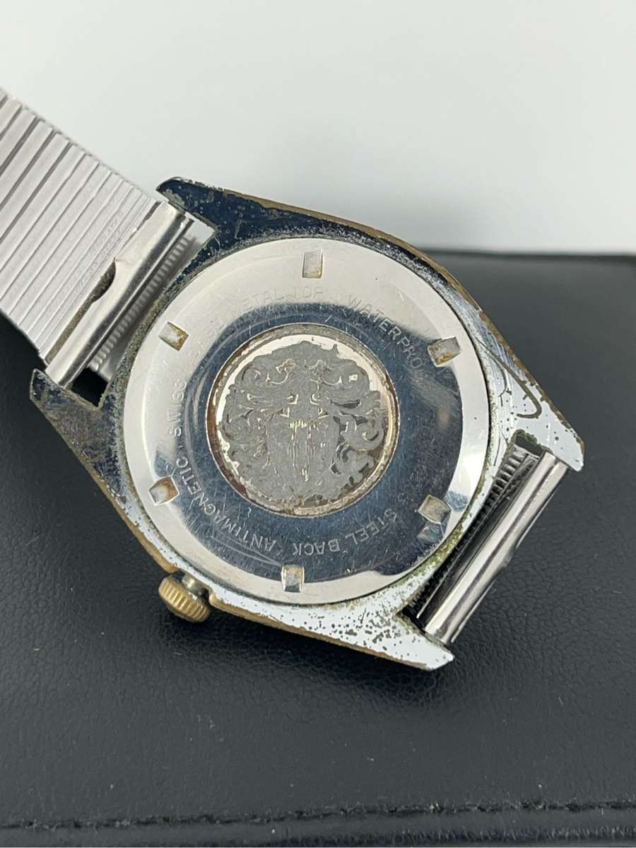 Chromatic vintage wrist watch