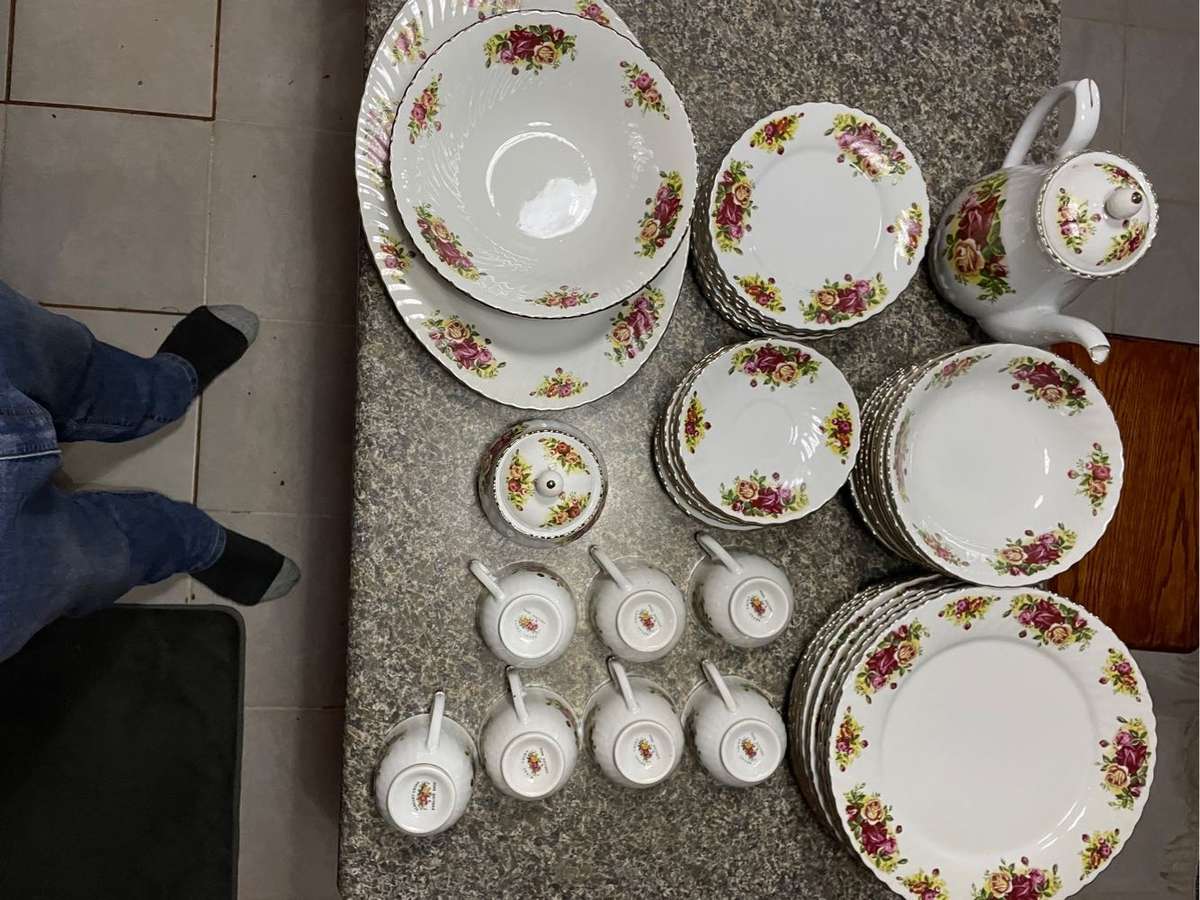 Dinner set