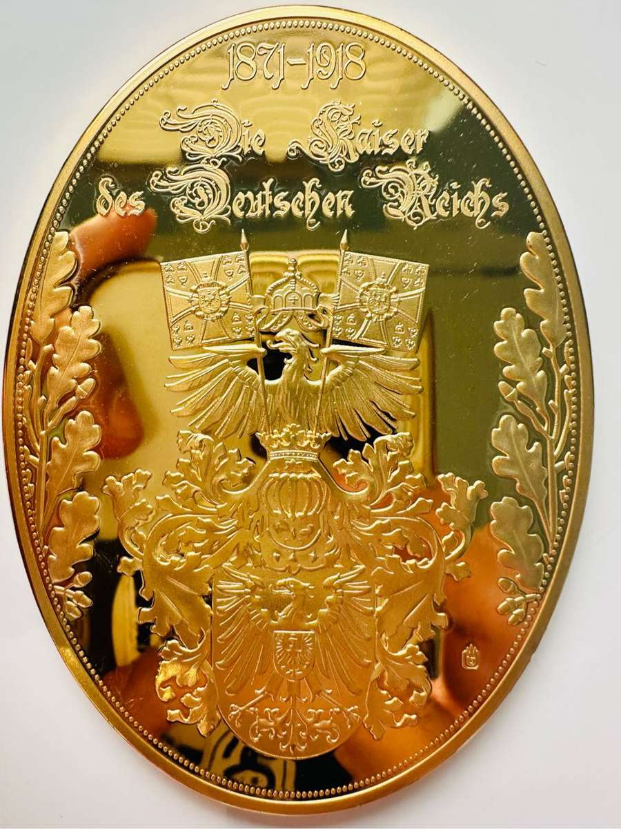 GIANT MEDAL - OVAL - THE 3 EMPORERS OF THE GETMAN REICH - SUPERB ITEM - GOLD PLATED - GEMSTONE DECOR