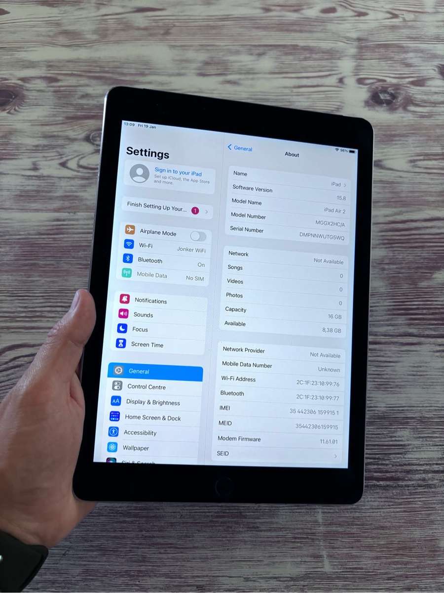 Apple iPad Wifi and 4G