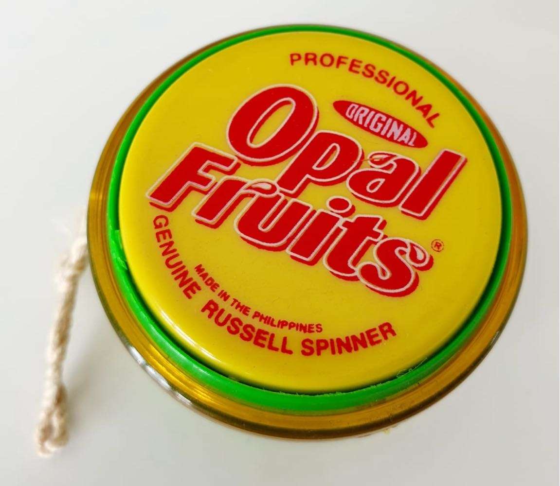 STUNNING VINTAGE YO YO - OPAL FRUIT BRANDED - RARE ITEM