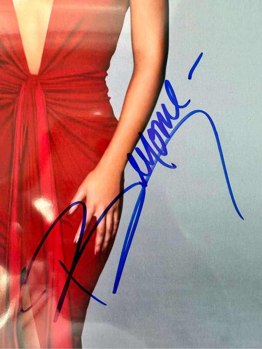 Authentic Autograph - Beyonce - 100-% Original