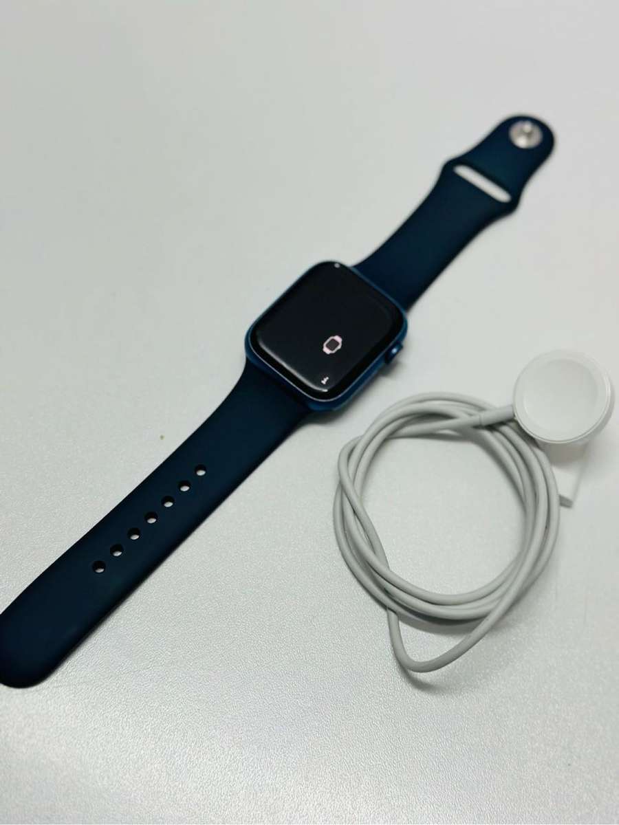 Apple Watch Series 7 44mm (GPS + Cellular )