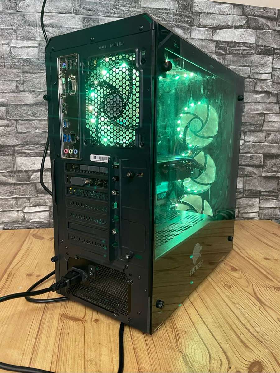 8Th Gen i7 Gamer**8GB graphics**20GB Ram**500GB SSS**Corsair VS550 Gaming PSU