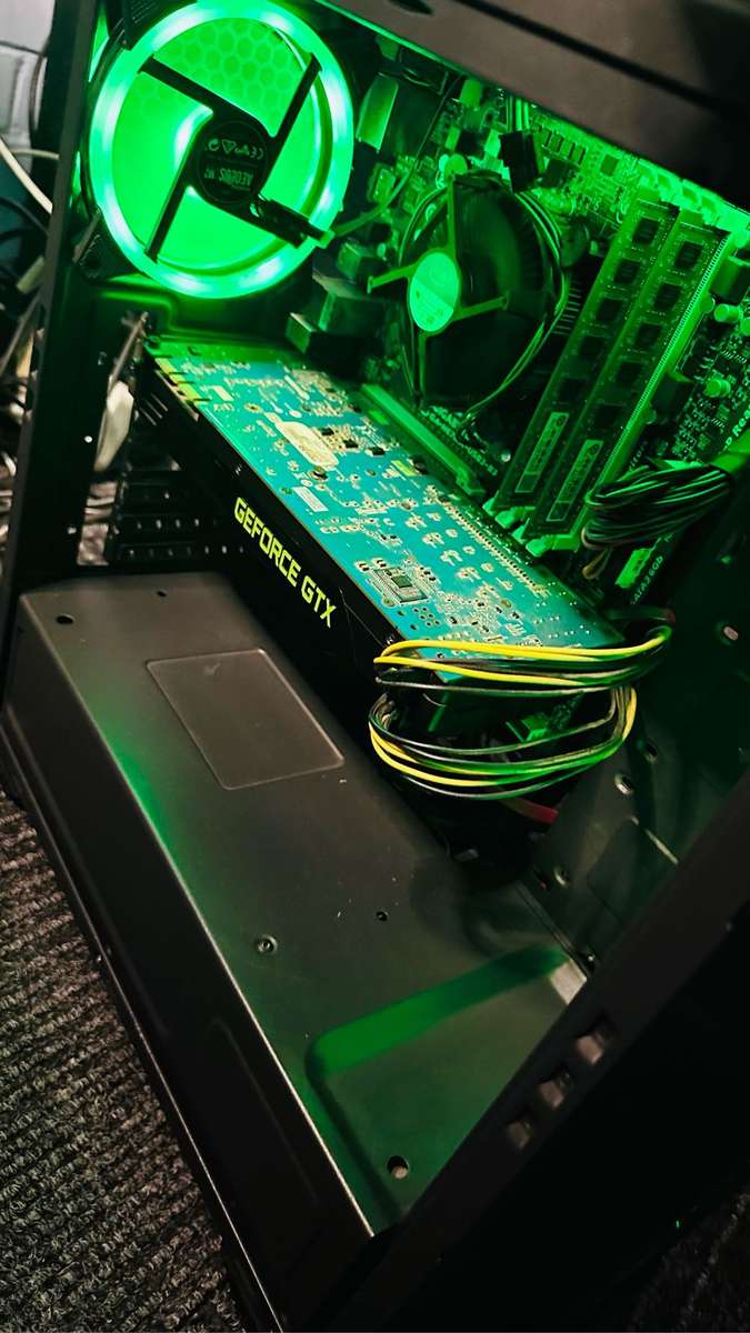 COURGAR MX330 i7 Gaming PC - GeForce GTX680 GDDR5 Graphics - Windows 11