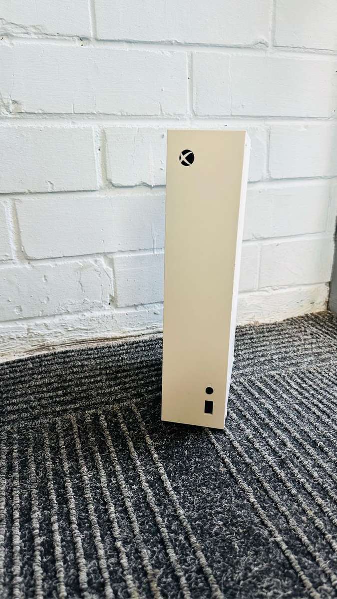 XBOX SERIES S 512GB + 6 GAMES