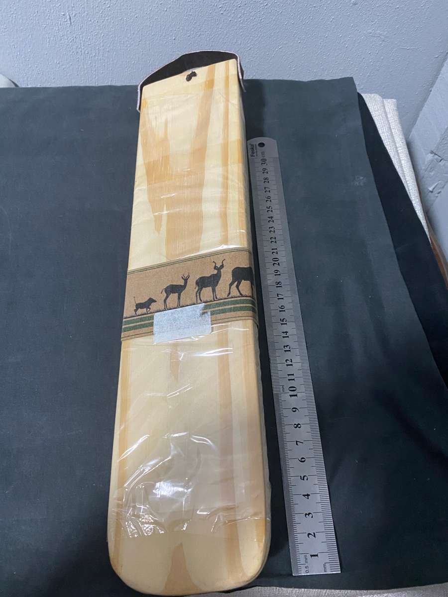 OPAPI KNIFE WITH BILTONG BOARD