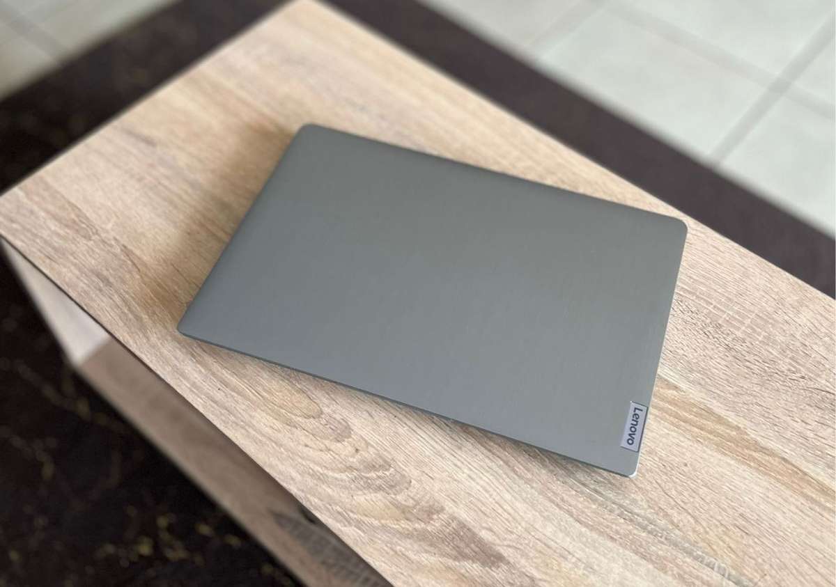 **BARGAIN BUY** LENOVO AMD RYZEN GAMING MONSTER HUGE 8GB RAM, BLAZING 512SSD -GRAB IT@ JUST R5499!