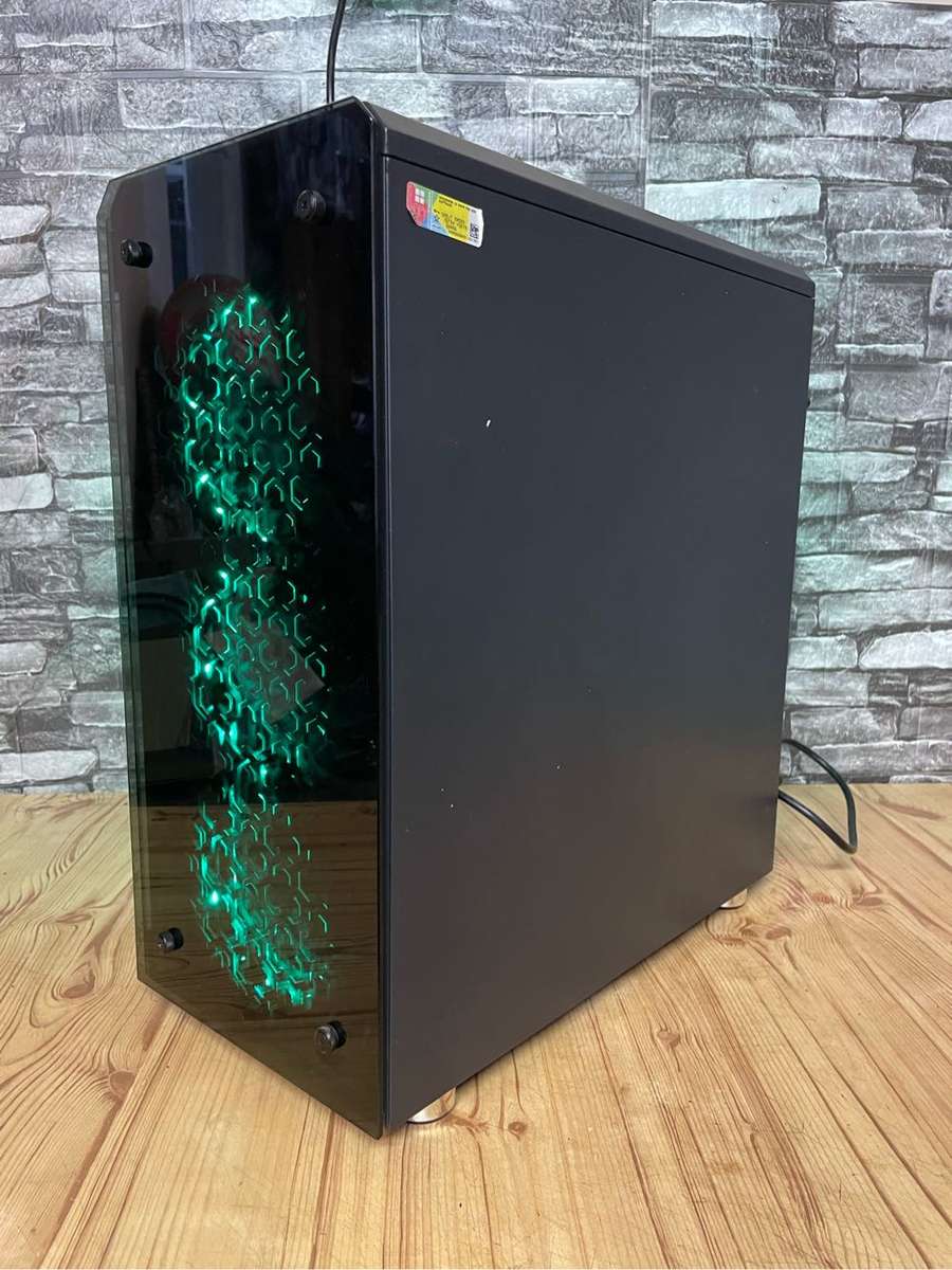 8Th Gen i7 Gamer**8GB graphics**20GB Ram**500GB SSS**Corsair VS550 Gaming PSU