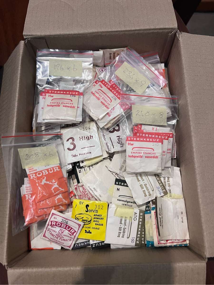 Vintage Watch / Watchmakers / Crystal and Spares