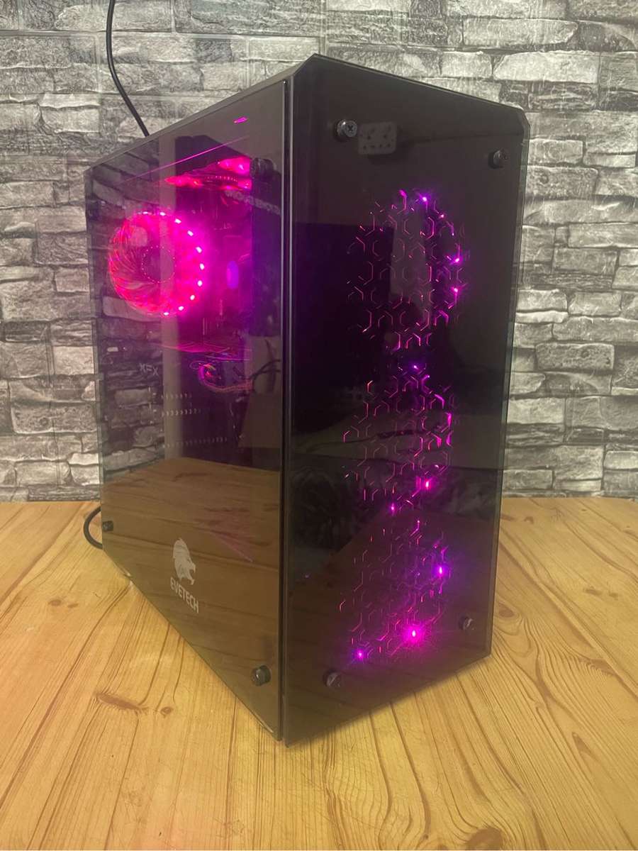 8Th Gen i7 Gamer**8GB graphics**20GB Ram**500GB SSS**Corsair VS550 Gaming PSU