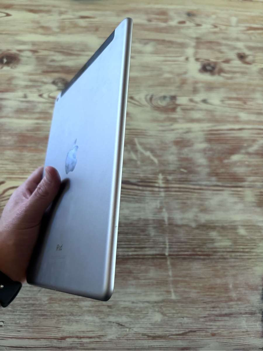 Apple iPad Wifi and 4G