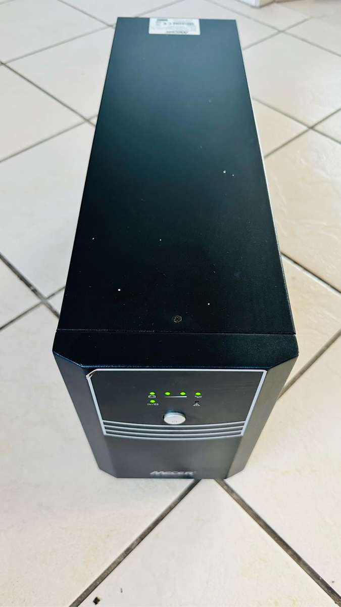 Mecer 3000VA (3000VA/1800W) Line Interactive/Off-Line UPS