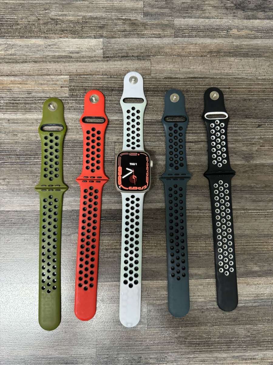 Apple Watch Series 7 Nike 45mm plus for band straps included