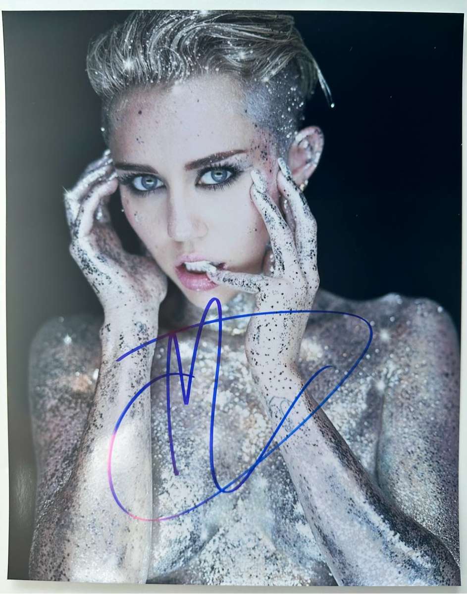 Authentic Autograph - Miley Cyrus - 100% Original