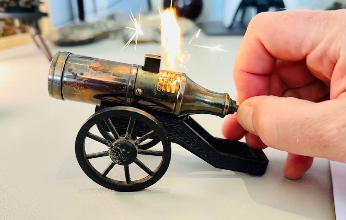 Vintage Canon Lighter