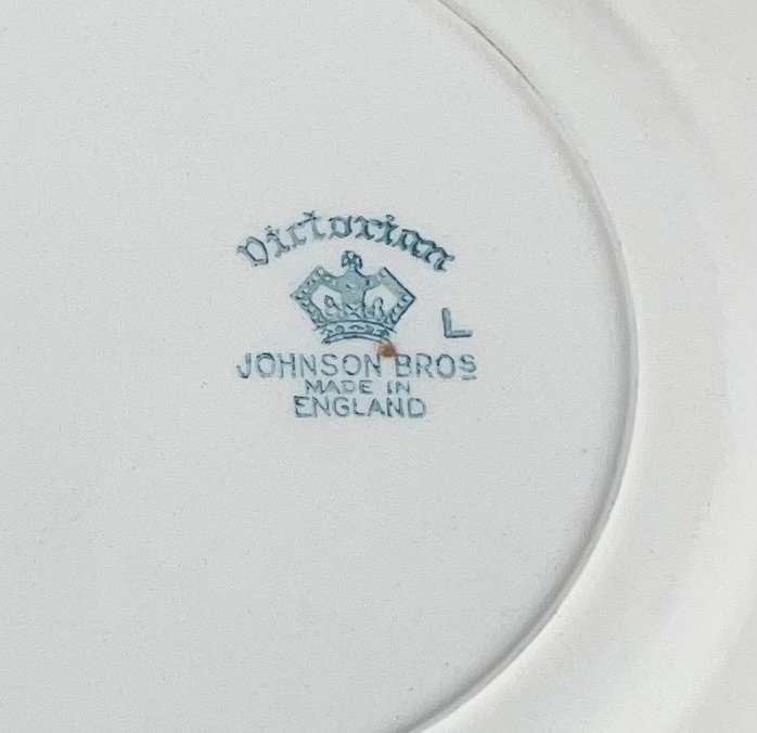 Vintage Sale - Johnson Bros Victoria Series Boscomb Pattern Plate