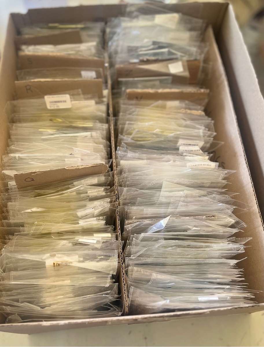 Bulk lot of 2125 foil balloons!!