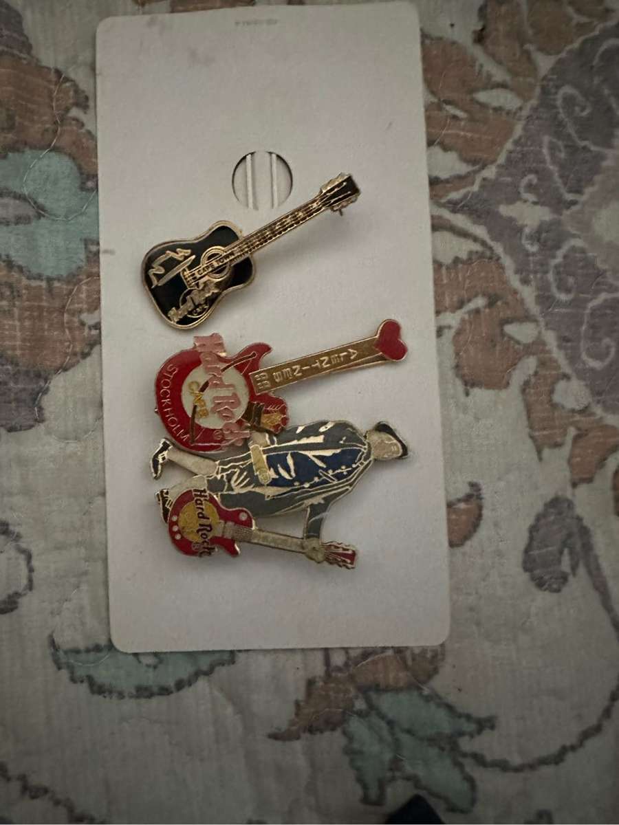 Hard Rock Cafe pins