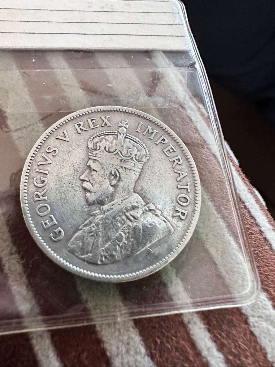 RARE 1931 2.5 Shilling *Rare Coin* only 760 mintage