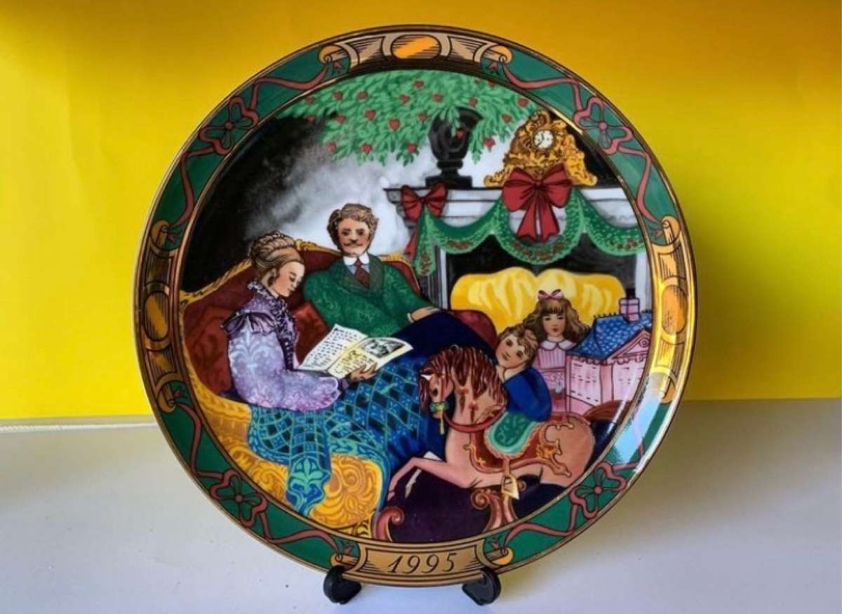 Two Royal Copenhagen xmas plates