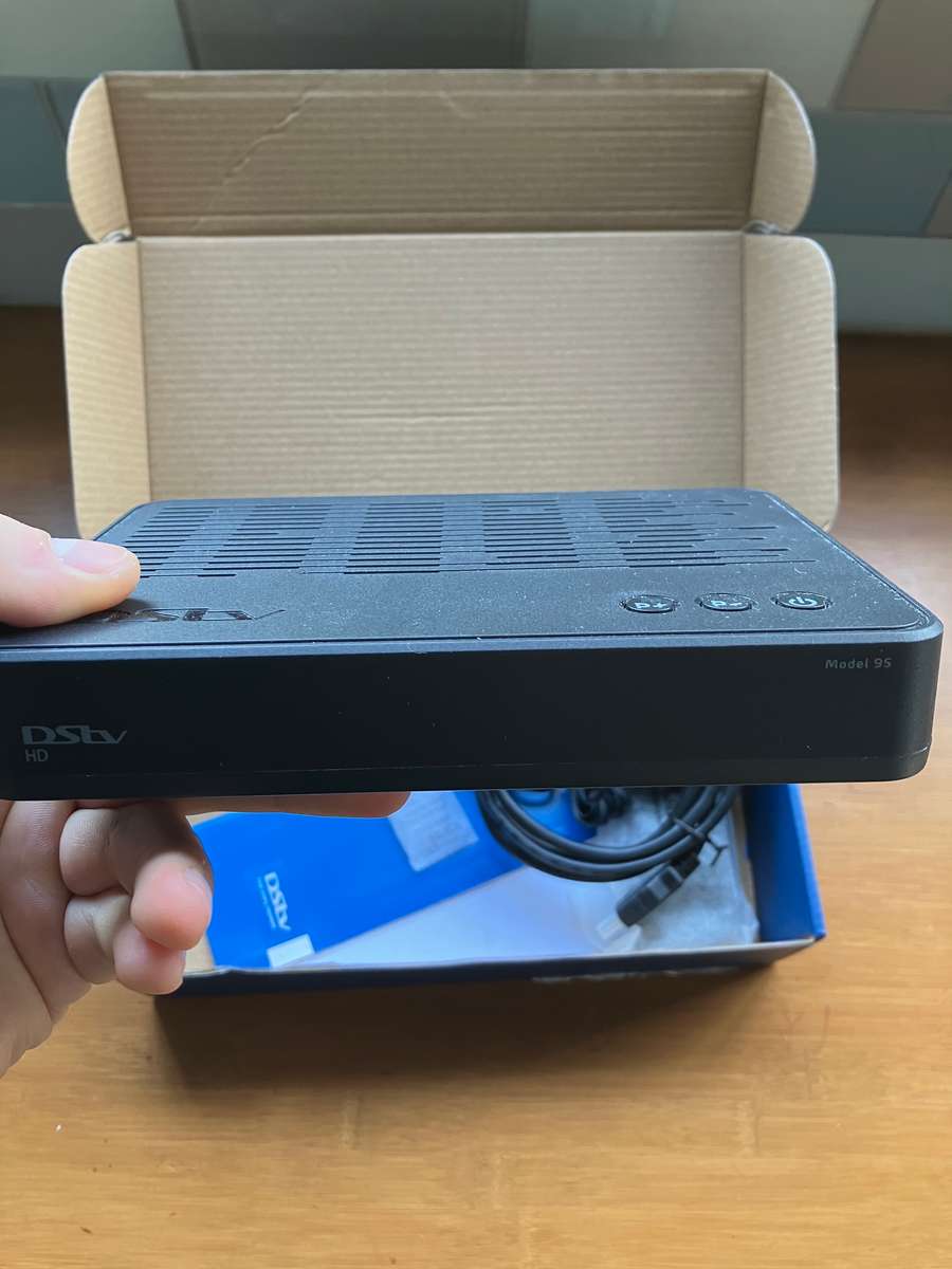 DSTV Model 95 Decoder