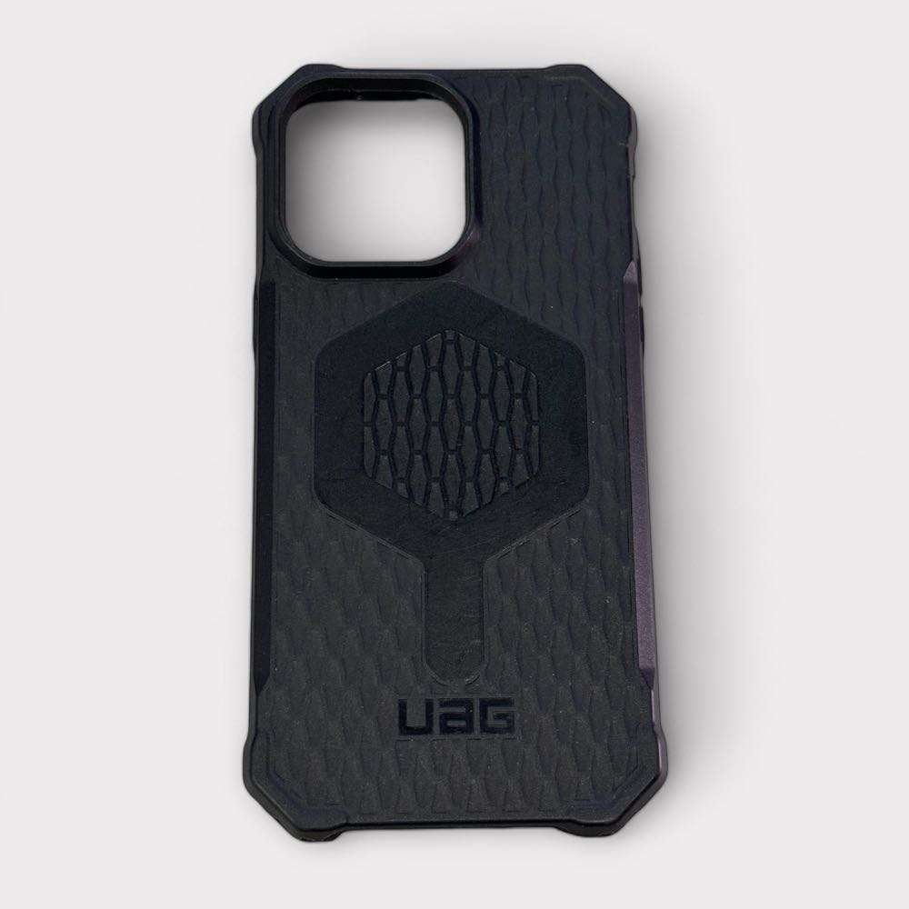 Apple iPhone 14 Pro Max 1TB Space Black & UAG Phone Cover
