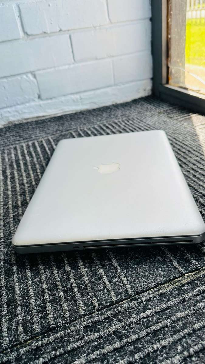 Apple MacBook Pro Core-i5 256GB SSD 4GB RAM 13 inch (2011)