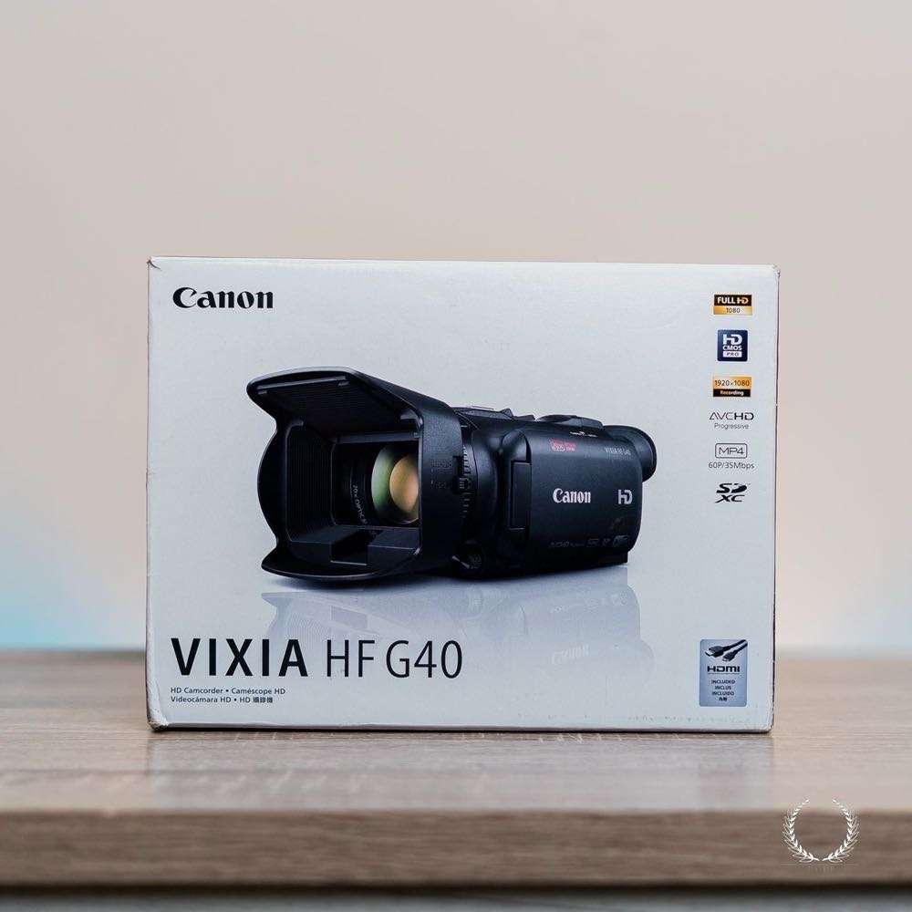 Canon VIXIA HF G40 Bundle
