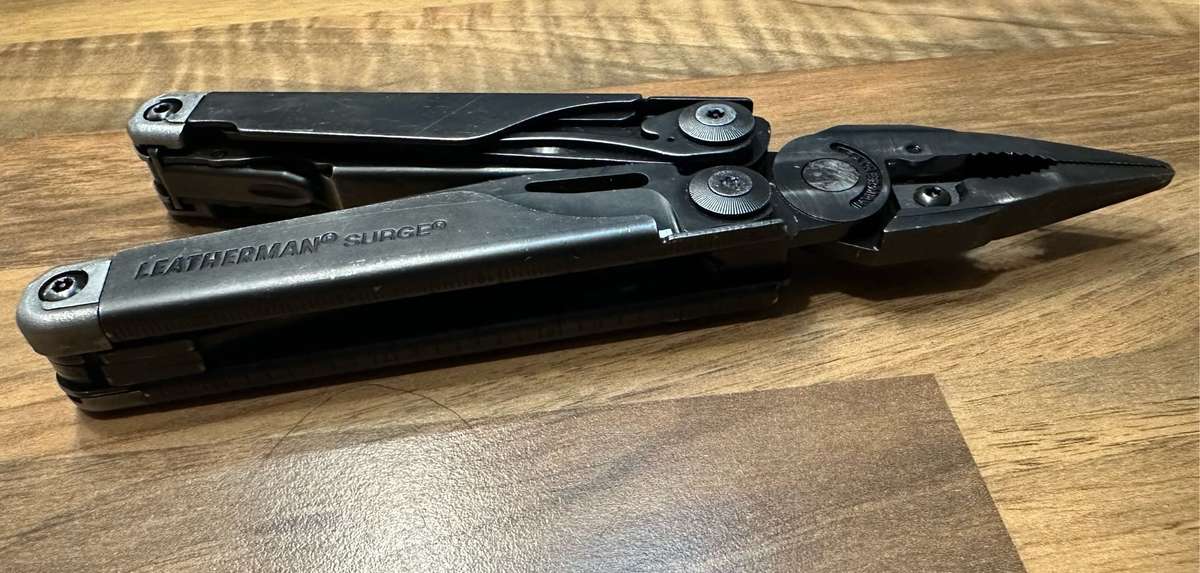 Leatherman Surge Tool Black w/Imported Kydex holster & Nylon Premium Pouch