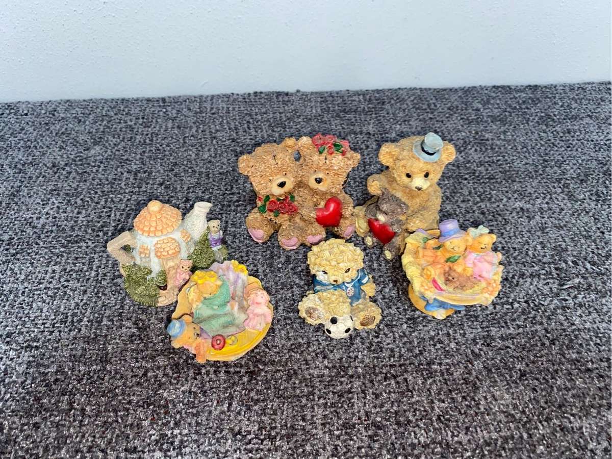 Collection of beautiful crafted bears