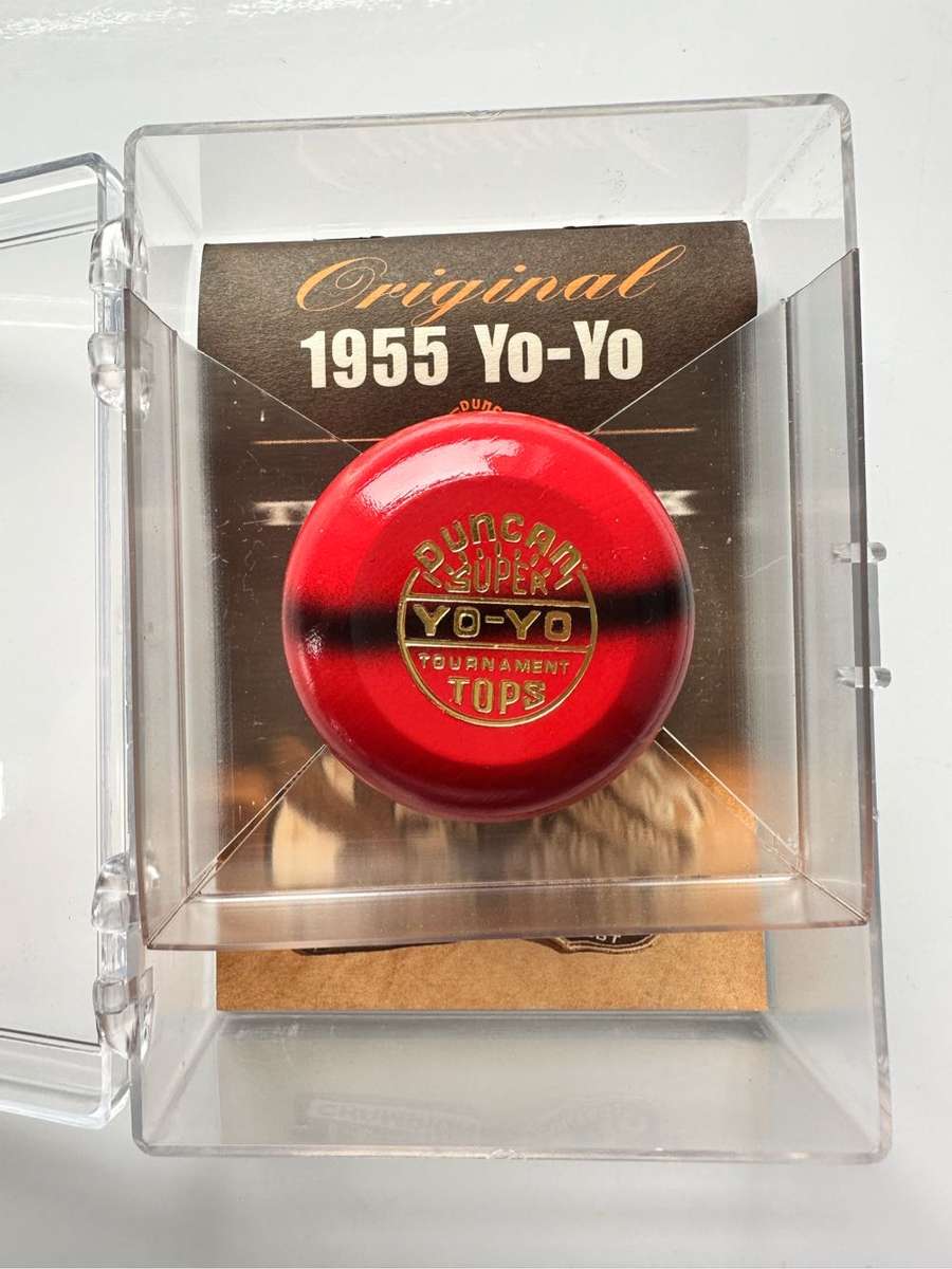 VINTAGE - 1955 YOYO WOODEN DUNCAN YOYO`S IN ORIGINAL PACKAGING WITH TRICK BOOK - UNUSED