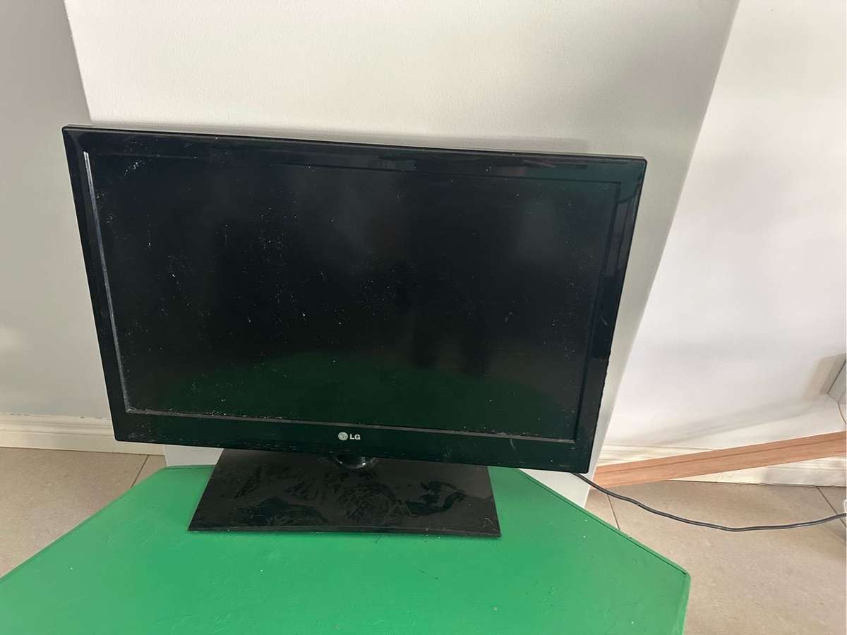 LG LED LCD TV 32 TV
