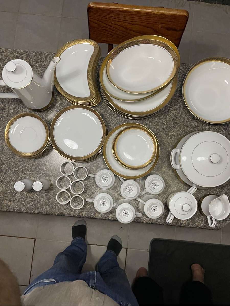 Dinner set