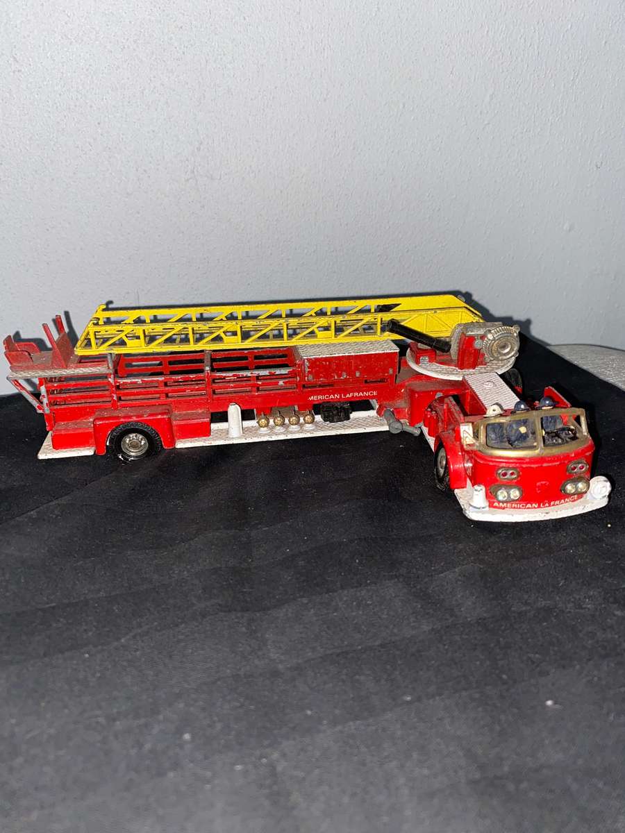 RARE Vintage Corgi Major Toys American LaFrance Fire Truck Aerial Rescue Tractor