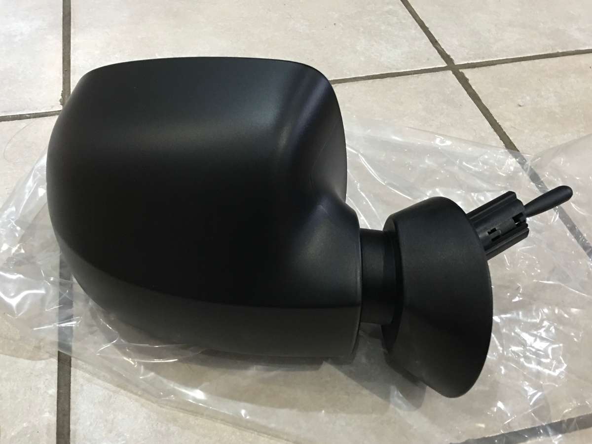 Nissan NP200 Door side mirror Right