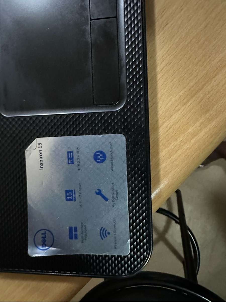 Dell Inspiron 15 3521 Laptop|8GB Memory|320Gb HDD| 1.5Ghz Celeron| Dell Wireless Mouse| Windows 10