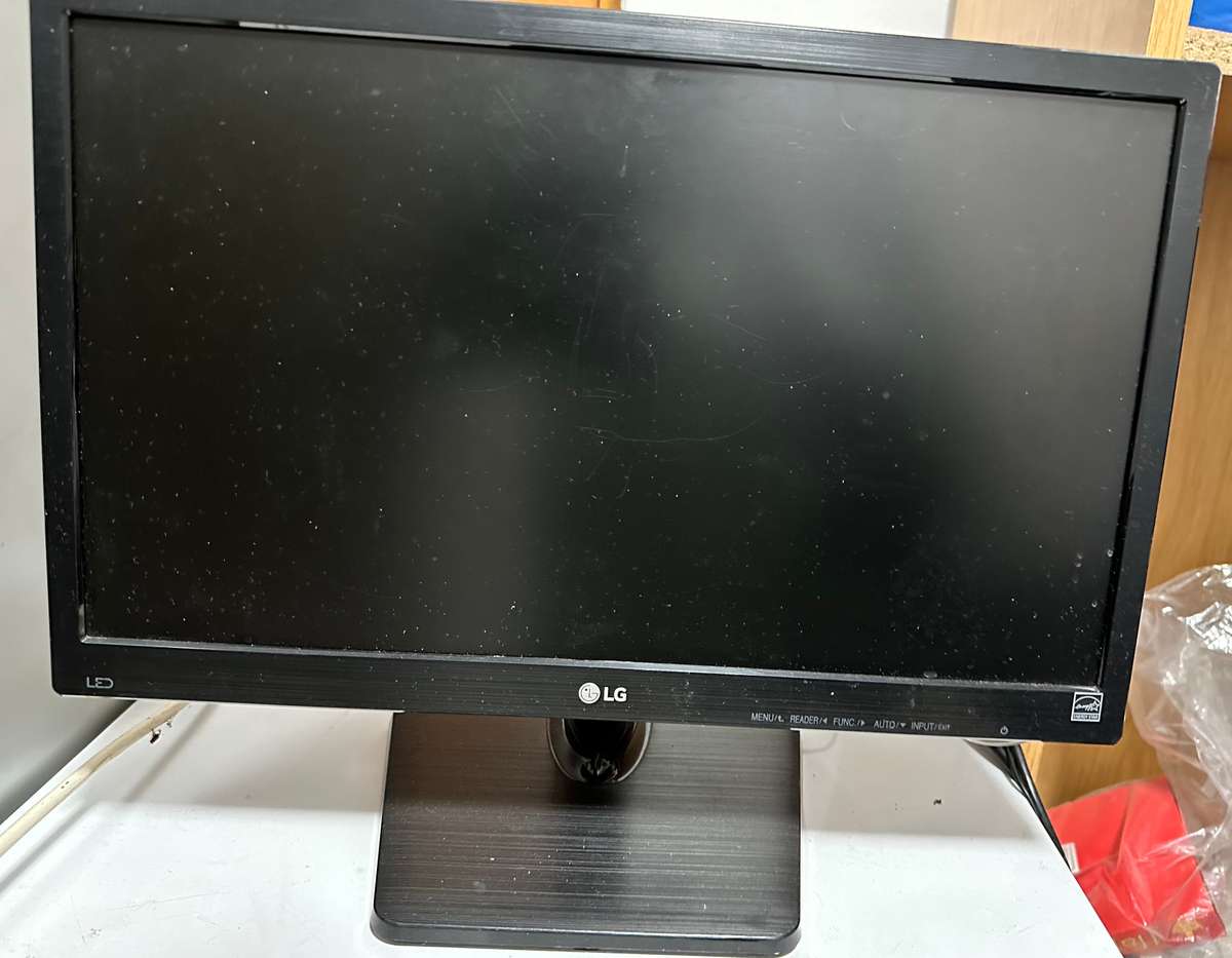 LG 18.5 inch monitor