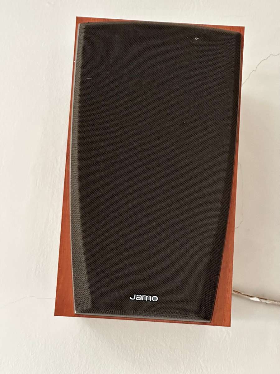 Marantz SR7015 9.2CH. 8K AV Amplifier with 3D Sound plus Jamo Speaker set