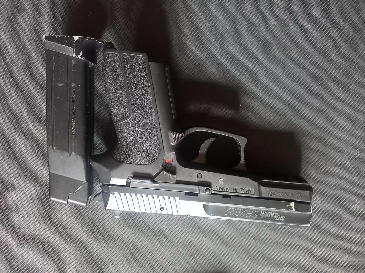CO2 airsoft pistol Sig Sauer SP2022 4.5mm cal.