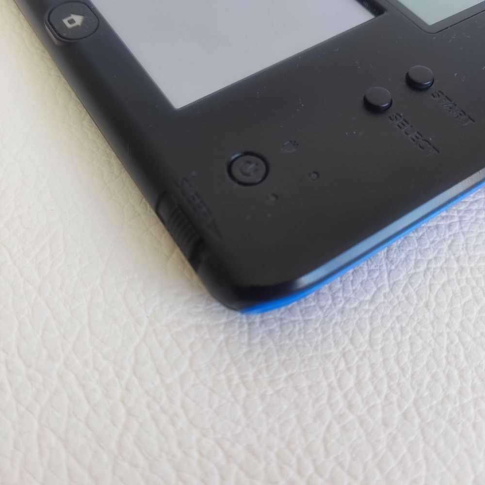 Nintendo 2DS (Wedge) Console +Games