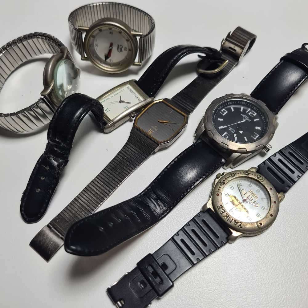 Pulsar quartz, Monaco quartz and others. Men and women Watches X 6 lot
