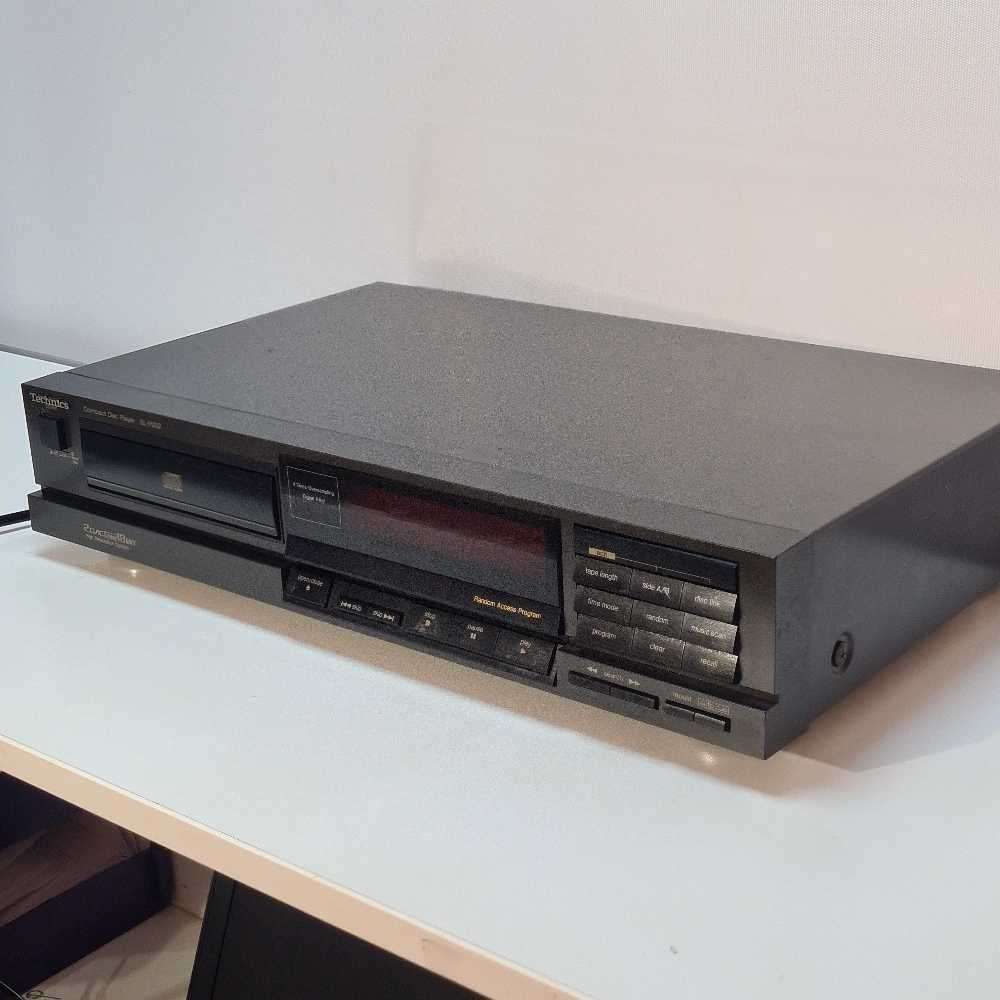 Technics CD Player (read)