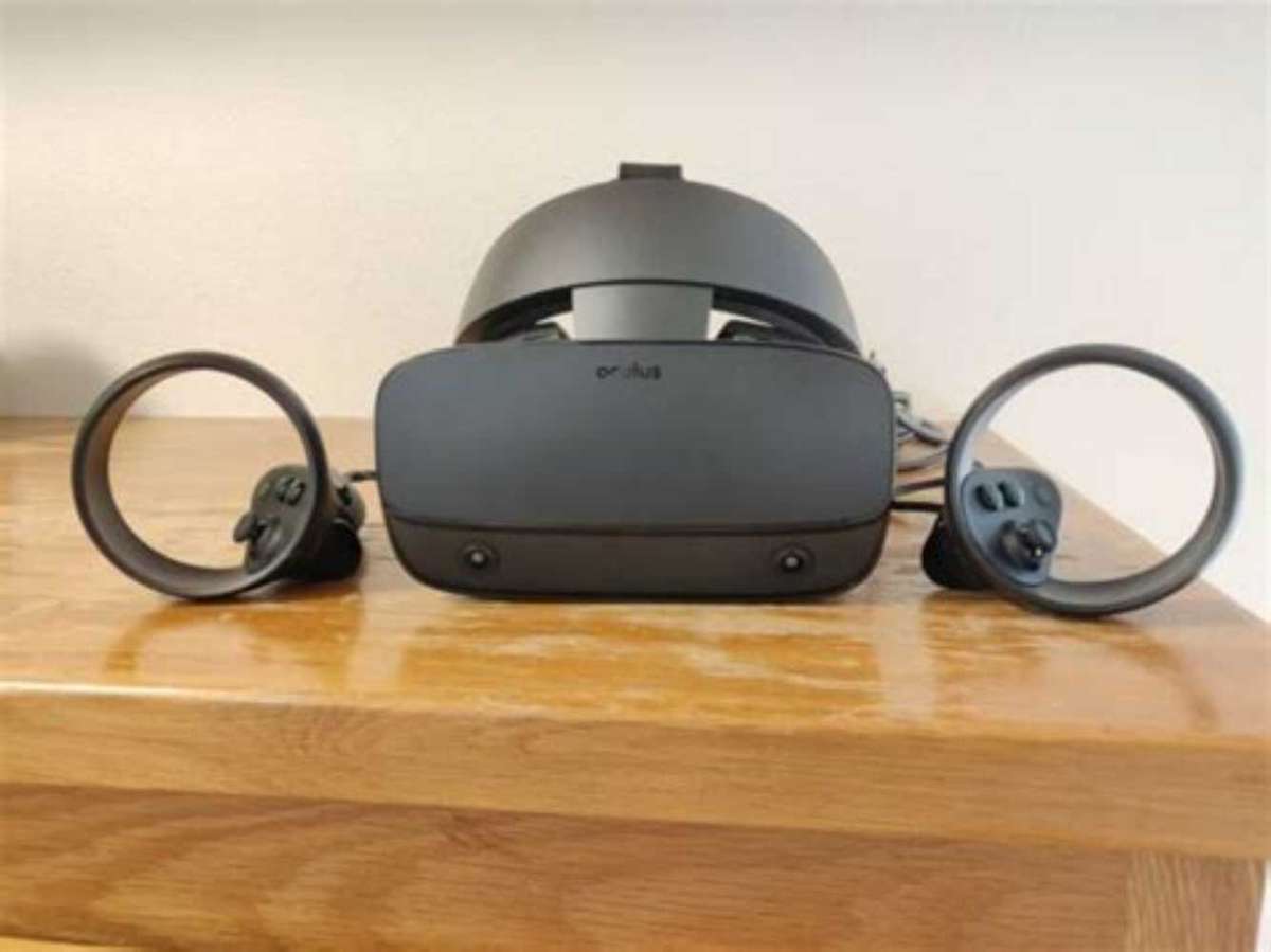 Oculus Rift S PC-Powered VR Gaming Headset