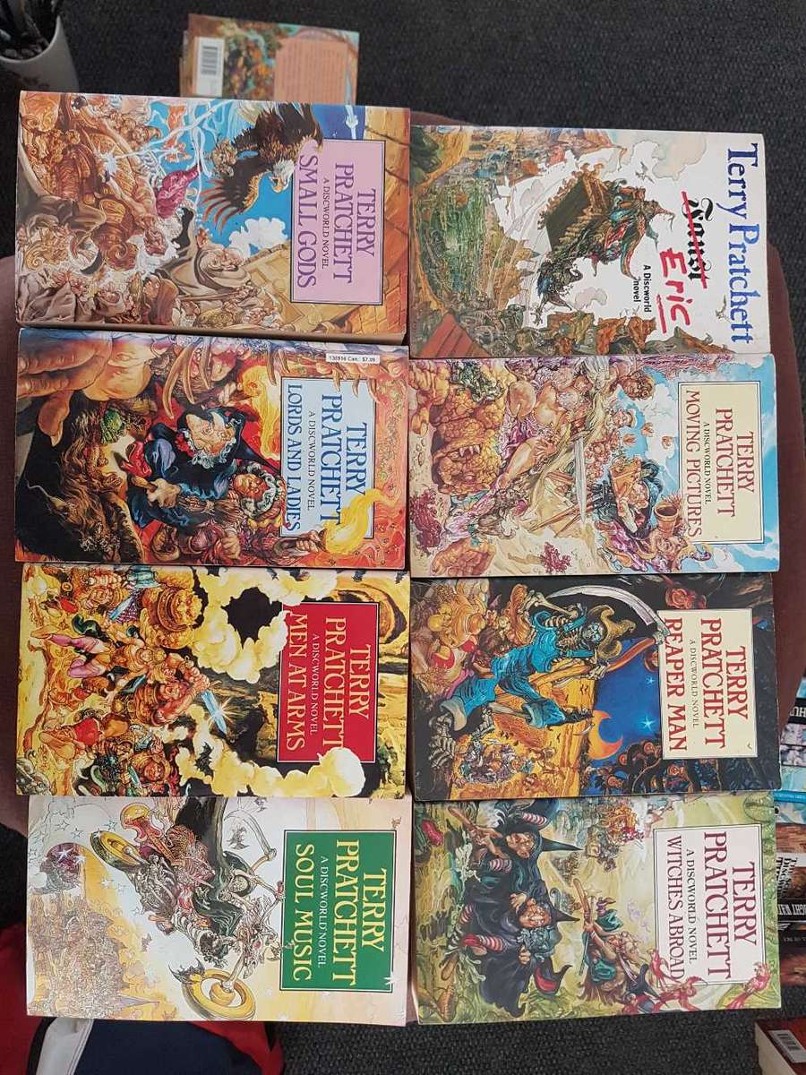 Terry Pratchett Discworld Collection