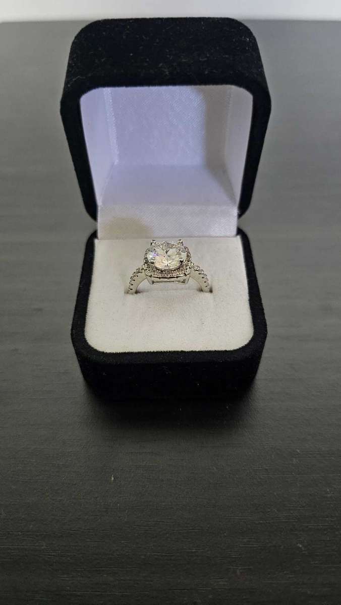 3 Carat Moissanite ring
