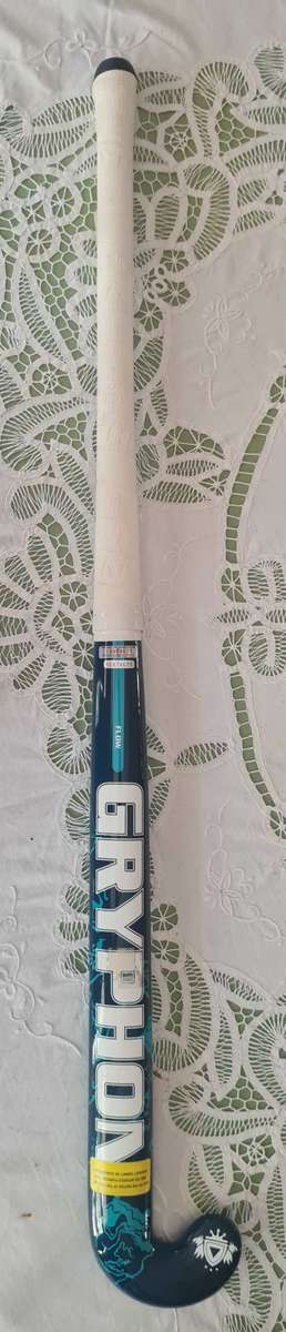 Gryphon Flow Black hockey stick