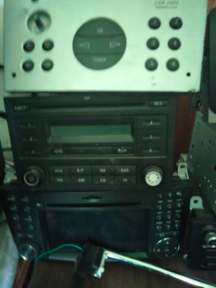LOT CAR RADIOS